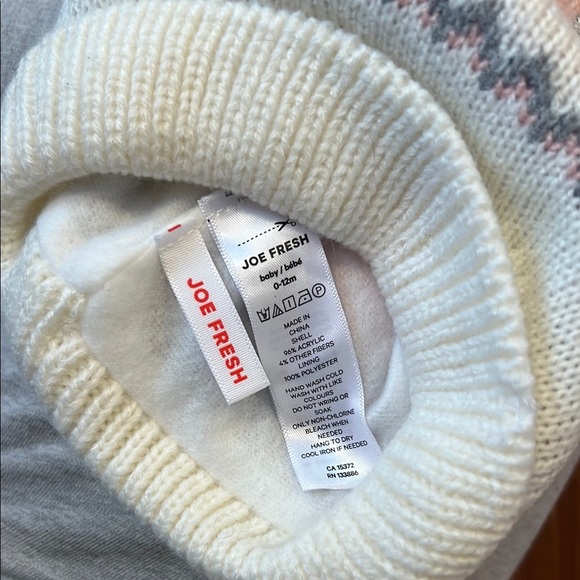 New! Cozy Kids' Winter Hat and Mittens Set - Pink and White - Picture 4 of 4